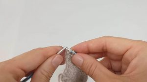 3 stitches on the right hand needle