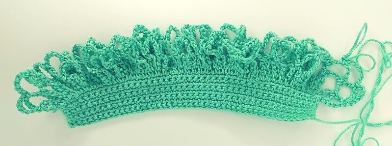 beginning of crochet mesh bag