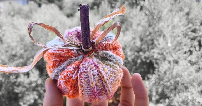 knitted pumpkin